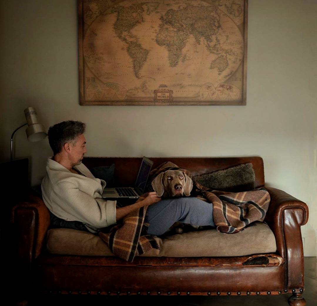 День не начинается с будильника и не заканчивается телевизором.