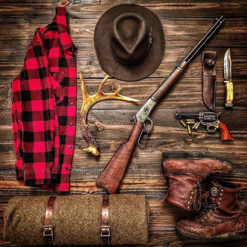 Любой предмет — это времена, события и люди, спрессованные в твердую форму и подлежащие размещению...