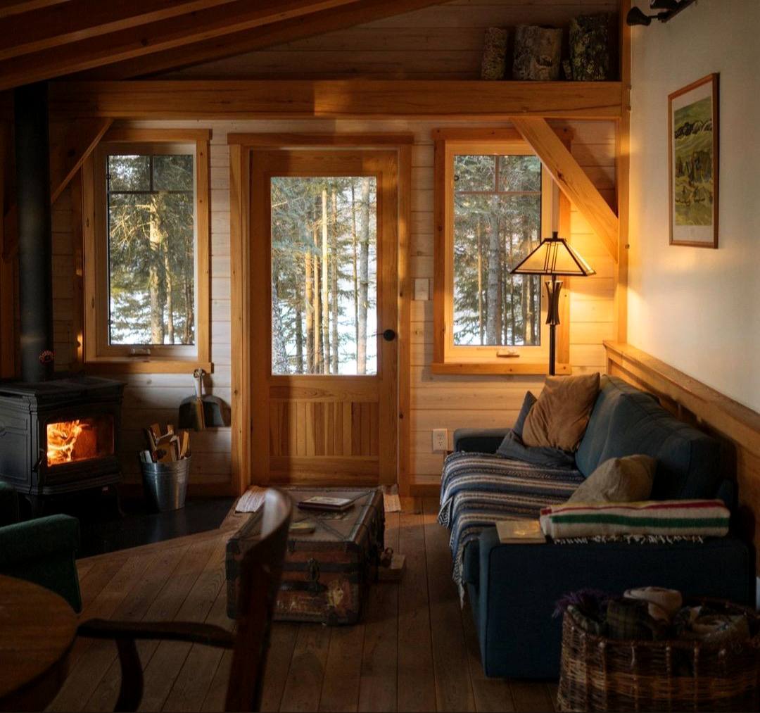 Любой предмет — это времена, события и люди, спрессованные в твердую форму и подлежащие размещению...