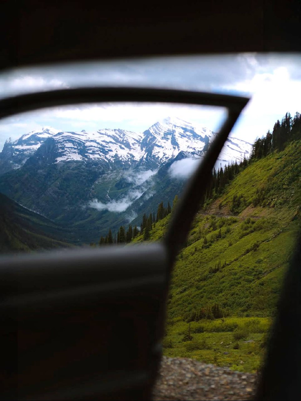 Путешествия дают впечатления и познания такие же живые, как морская вода, как дым закатов над...